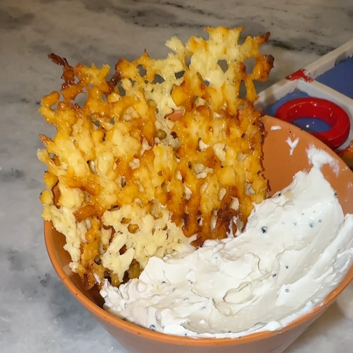 2-Ingredient Cottage Cheese Protein Crackers