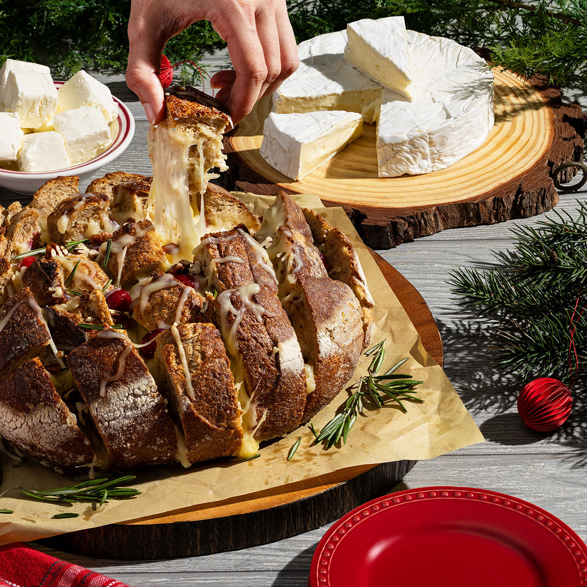 Cranberry Brie Pull-Apart Bread
