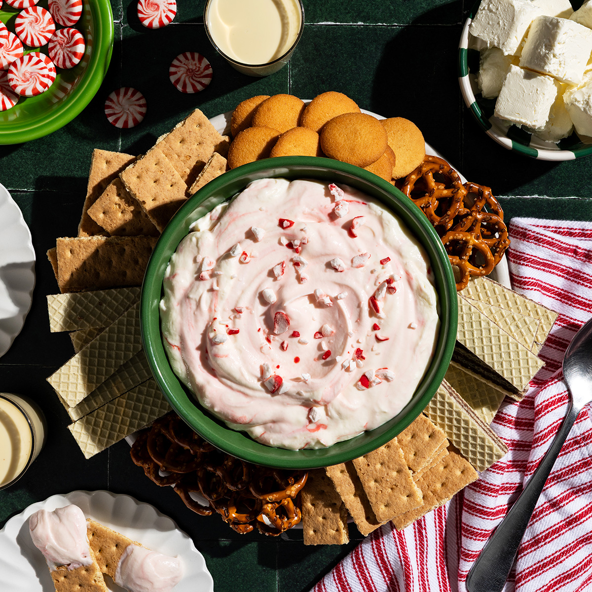 Peppermint Cheesecake Dip